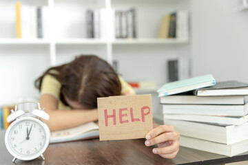 14年的十九座五菱校车拆车还能卖多少钱